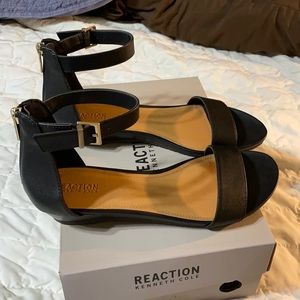Kenneth Cole Reaction Black Gladiator Sandals 8.5
